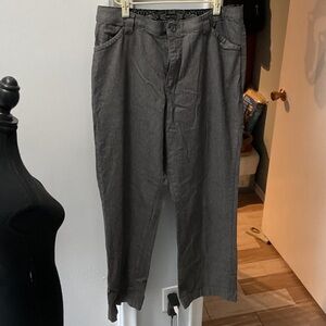 P422. Lee Gray Women's Trousers |16